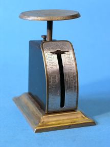 letter scale, maker M.M. & S., England