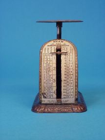 letter scale, maker: Pelouze, USA