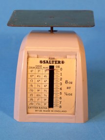 letter scale, maker Salter