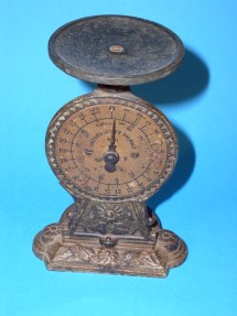 letter scale, maker Salter