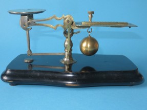letter scale, maker Narcisse Briais