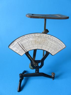 letter scale, maker Jakob Maul, Germany