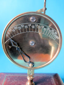 scale dial