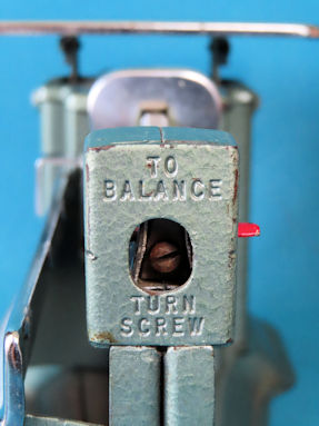 detail 11