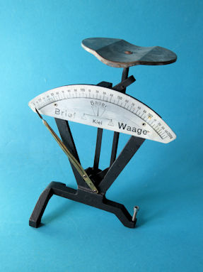 letter scale, maker Bauer