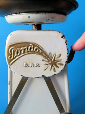 detail 8