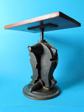 achterzijde bureau & pakketweger