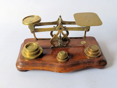 letter scale, maker Avery